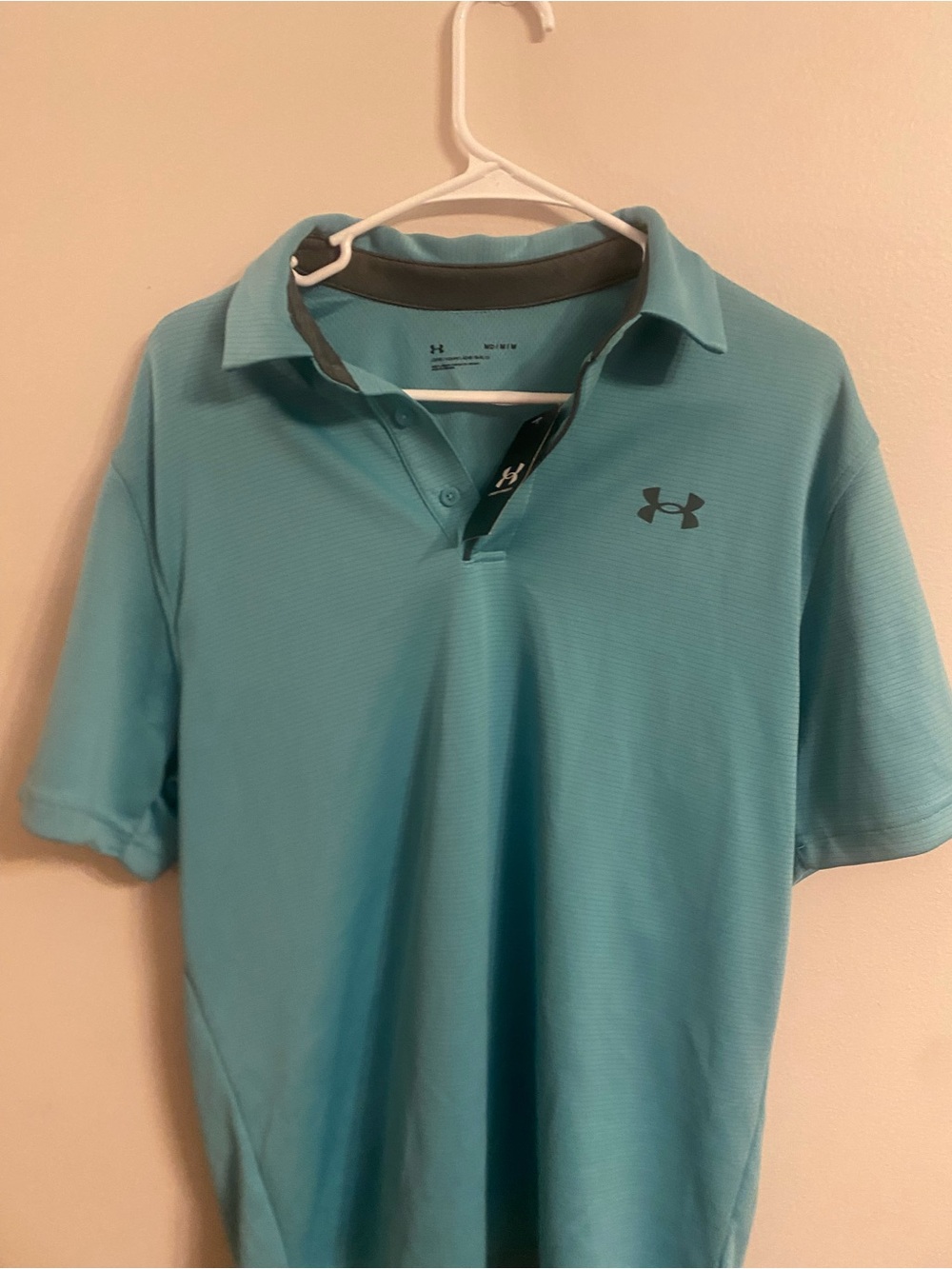 Under Armour Men’s Aqua Performance Polo Sz medium
